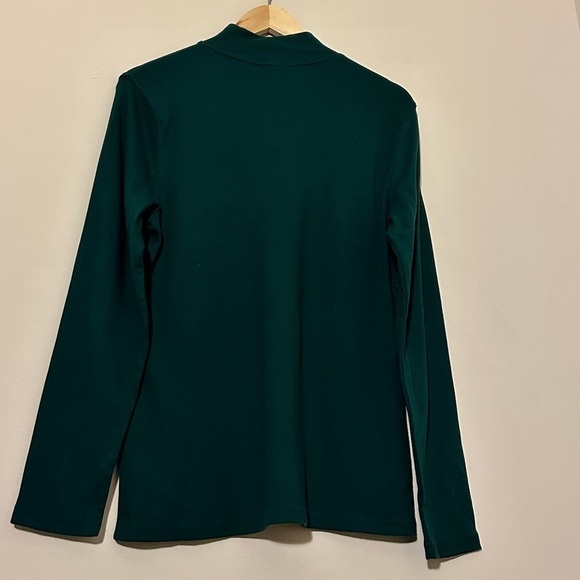 NWOT! Green Long Sleeve Moc Neck Shirt - Size Small💕 - Picture 2 of 6